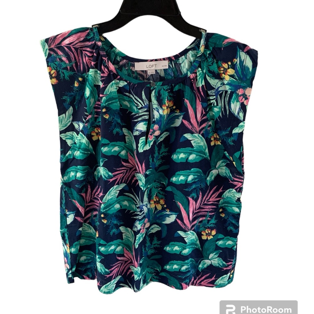 Botanical Flutter Sleeve Shell⭐️